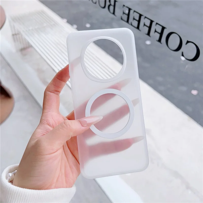 For Honor Magic7 Pro 5G Magnetic Case Matte Hard PC Phone Cover - Transparent