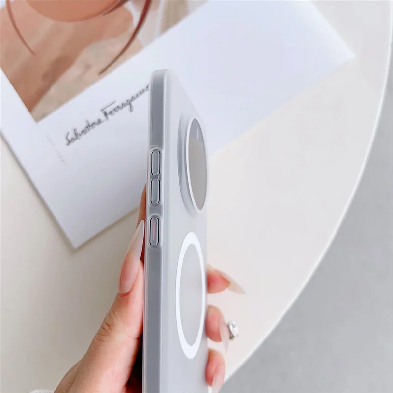 For Honor Magic7 Pro 5G Magnetic Case Matte Hard PC Phone Cover - Transparent