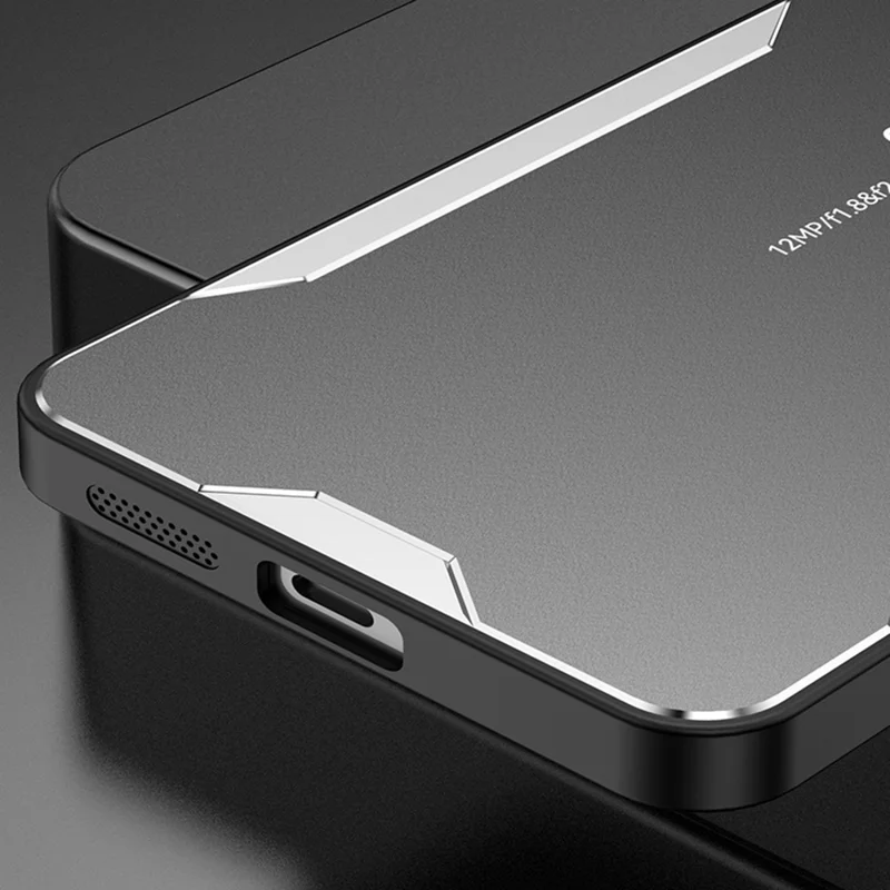 For vivo Y29 4G Phone Case Aluminium Alloy TPU PC Back Cover - Silver