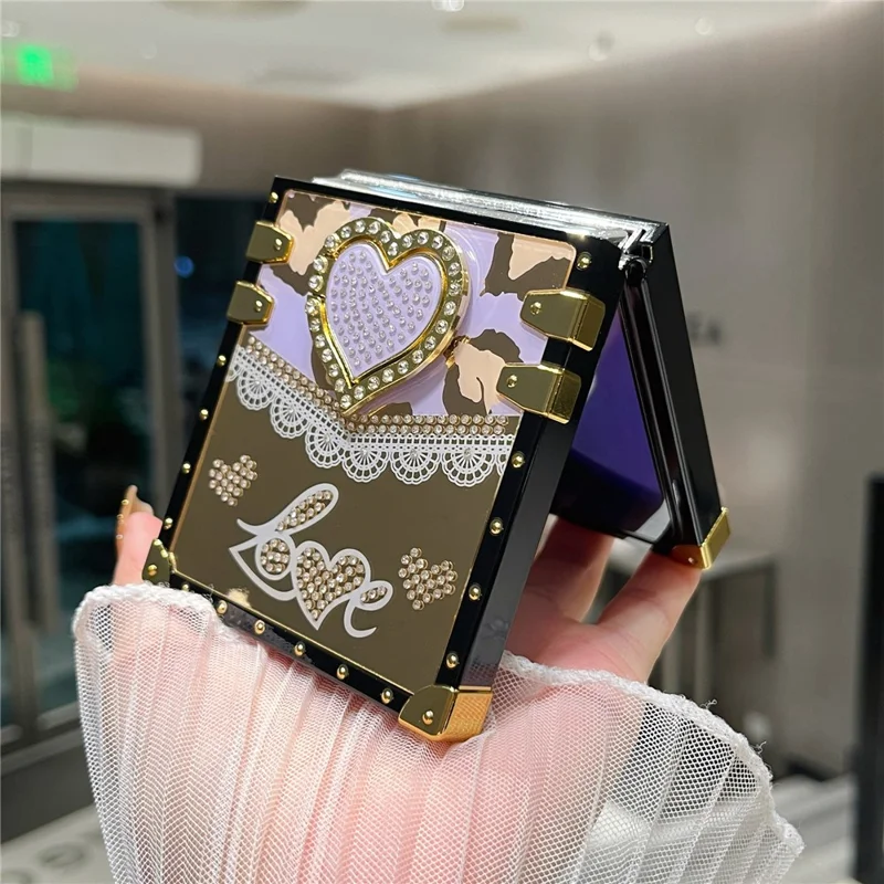 For Samsung Galaxy Z Flip7 FE 5G / Z Flip6 5G Case Heart Pattern Electroplating TPU + PC Phone Cover with Kickstand - Purple