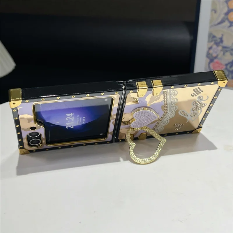 For Samsung Galaxy Z Flip7 FE 5G / Z Flip6 5G Case Heart Pattern Electroplating TPU + PC Phone Cover with Kickstand - Purple