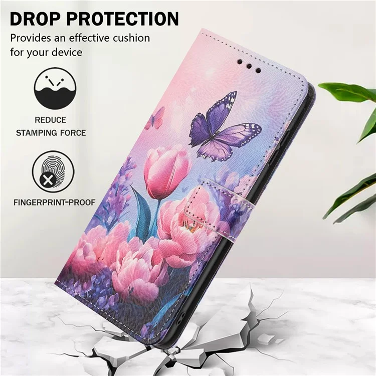 YX-2501 Funda con Soporte de Cuero PU con Estampado para iPhone 15 con Cordón - Flor Rosa y Mariposa