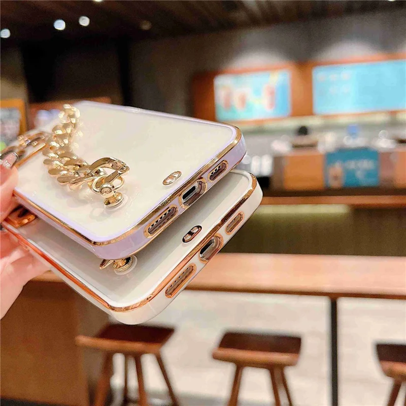 TPU Protective Case for iPhone 14 Pro, Dual Color Electroplating Anti-scratch Cover with Hand Chain - Black