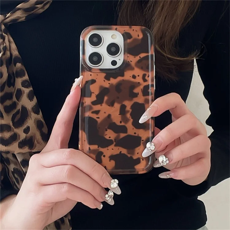 For iPhone 15 Pro Max Case Amber Leopard Print TPU Phone Cover