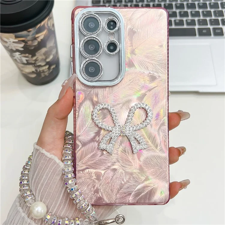 Funda para Samsung Galaxy S25 Ultra con Correa, Lazo Grande Decorativo, Carcasa de PC + TPU con Película de Lente de Cristal - Patrón de Pluma / Oro Rosa