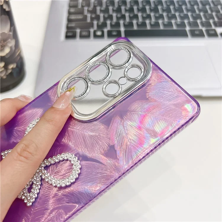 Funda para Samsung Galaxy S25 Ultra con Correa, Lazo Grande Decorativo, Carcasa de PC + TPU con Película de Lente de Cristal - Patrón de Pluma / Oro Rosa