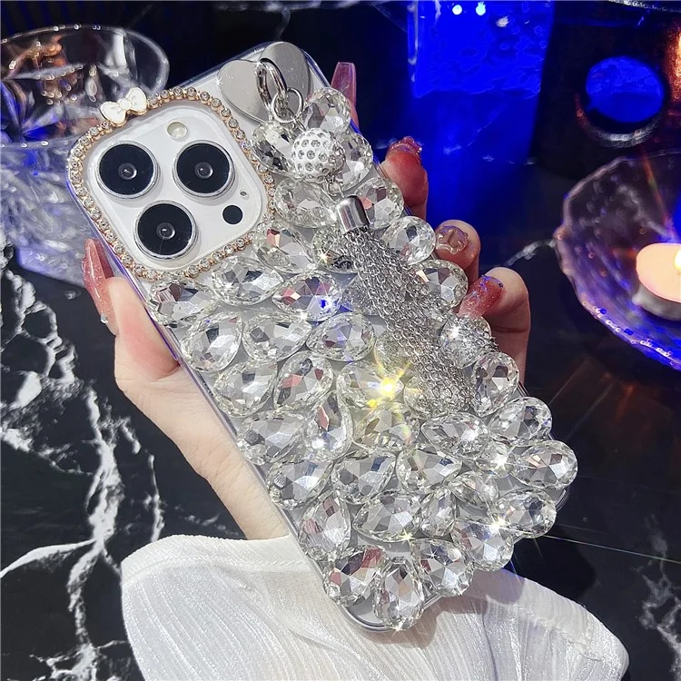 Capa para iPhone 16 Pro com Decoração de Vidro com Borlas e Strass em TPU - Branco
