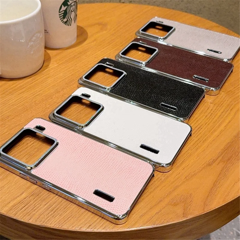 Xiaomi 15 hoesje met textuur van hagedis, PU + PC achterkant met electroplating - Zwart