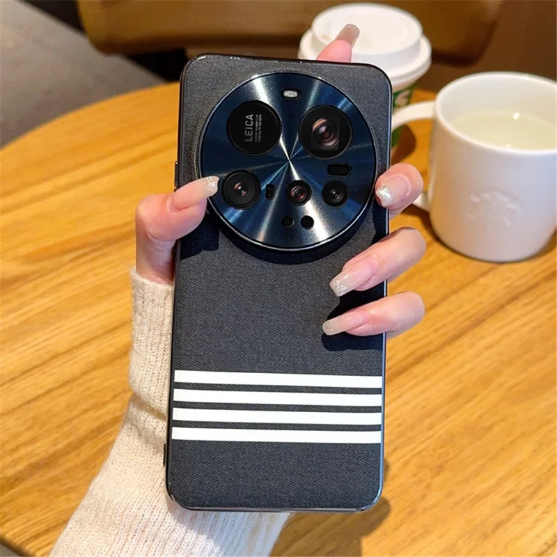 Xiaomi 15 Ultra-hoesje met stofstructuur, vier lijnen ontwerp, gegalvaniseerd PC+PU rugpaneel - Zwart