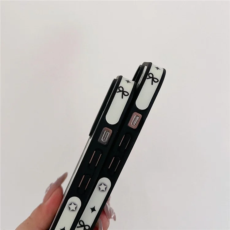 Étui pour iPhone 16 Pro Max Chat Noir avec Nœud Papillon en Acrylique Coque Arrière Antichoc
