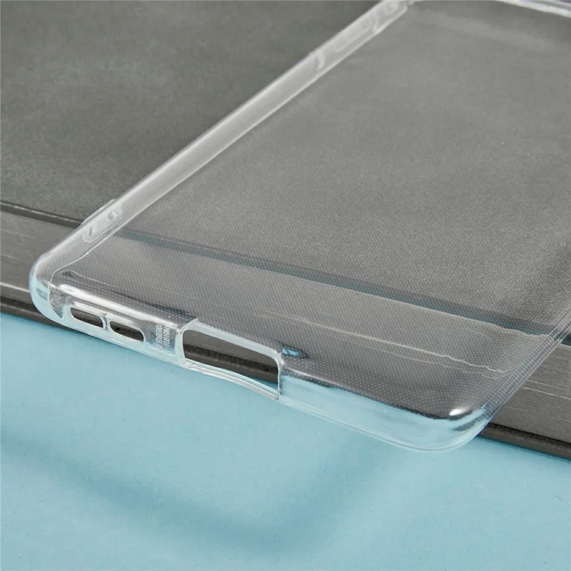 UNITHIN Para Funda de Motorola Edge 60 Fusion 5G, Carcasa Ultradelgada de 0,7 mm Transparente de TPU Antigolpes con Cortes Precisos