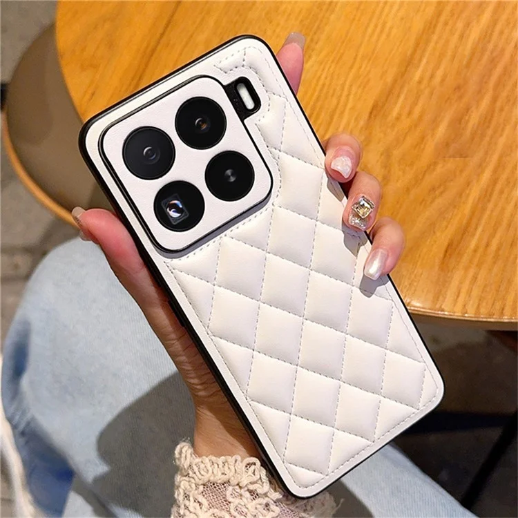 Funda para Xiaomi 15 Pro con Diseño de Rombos Cosidos de Cuero Sintético + TPU Antigolpes - Blanco