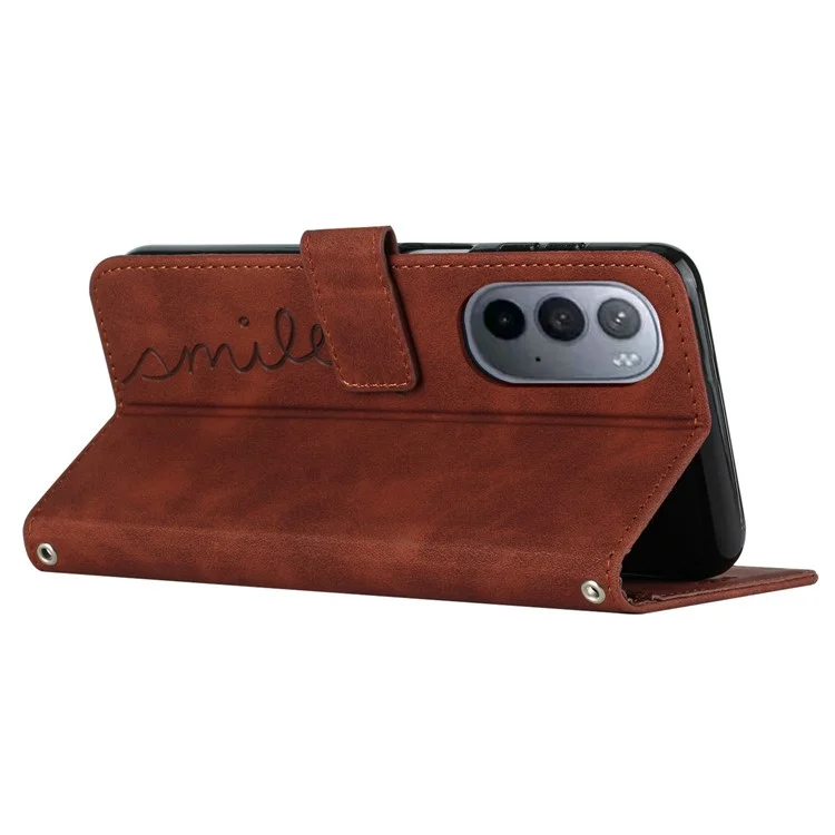 Für Motorola Moto X30 Pro 5G / Edge 30 Ultra 5G Hauttouch Feeling Herzform Eingeprägter Telefonhülle Anti-fall PU Leder Brieftasche Mit Riemen - Braun