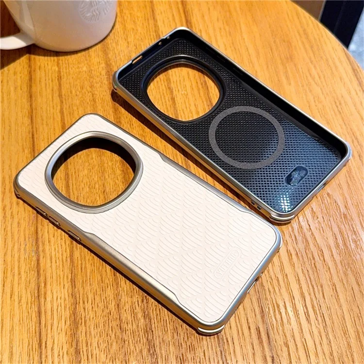 YUTRNG per Honor Magic7 Pro 5G Cover con Texture a Onde in Pelle PU + PC Custodia Magnetica per Telefono - Bianco