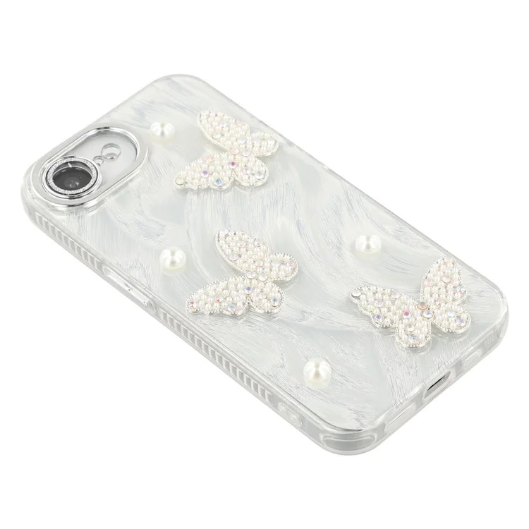 Funda para iPhone 16e con decoración de perla de mariposa, cubierta de teléfono de PC + TPU con película de lente de vidrio - Patrón de hilo de plumas / Plata