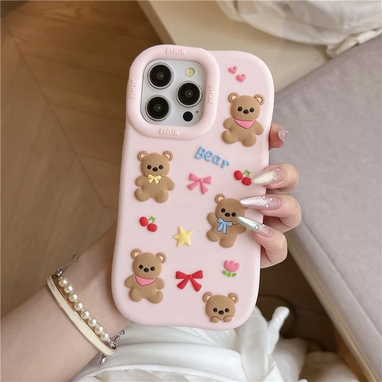 Capa de Silicone para iPhone 16 Pro Max à Prova de Choque Antiderrapante com Design Fofo de Cinco Ursinhos na Parte Traseira do Celular