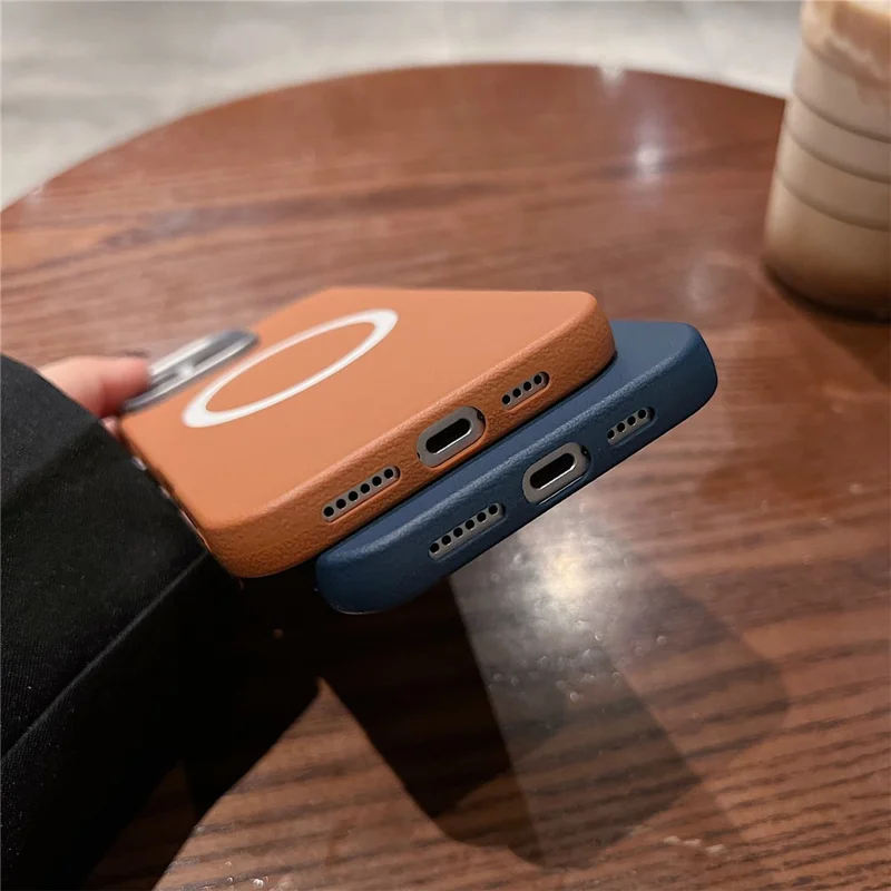 For iPhone 16 Pro Phone Cases Leather Texture TPU Back Cover Support Wireless Charging - Black
