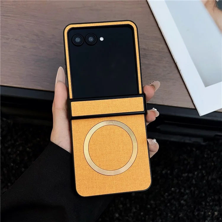 Cover per Motorola Razr 60 Ultra Antiurto in PC + Tessuto Compatibile con MagSafe - Arancione