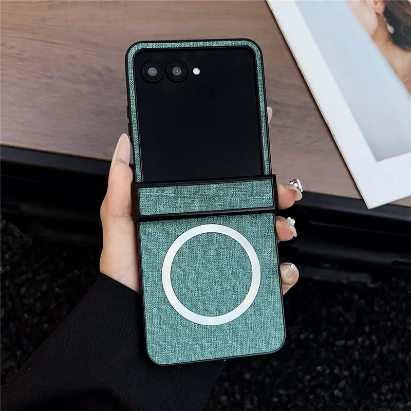 Magnetic Case for Motorola Razr 70 Ultra / 60 Ultra 5G / Razr Ultra 2026 5G / 2025 5G Drop-Proof PC + Cloth Back Phone Cover - Green