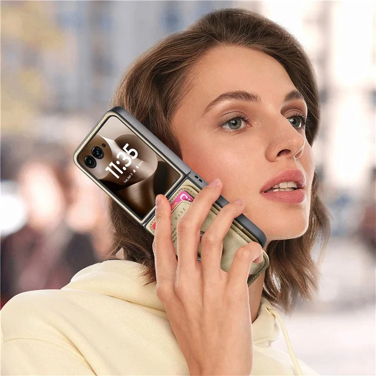 Étui pour Motorola Razr 60 Ultra Compatible avec MagSafe, Texture Tressée, Cuir avec Pochette à Cartes - Kaki