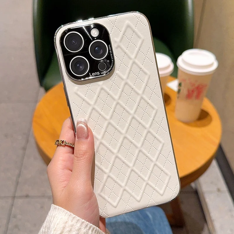For iPhone 15 Pro Max Case Electroplated Silver Edge Rhombus Pattern PC + PU Leather Phone Back Cover - White