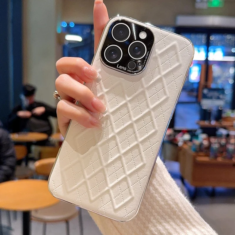 For iPhone 15 Pro Max Case Electroplated Silver Edge Rhombus Pattern PC + PU Leather Phone Back Cover - White