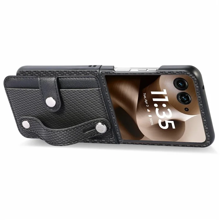 Capa para Motorola Razr 60 Ultra 5G com Textura de Fibra de Carbono, Alça de Pulso, Suporte e Revestimento em Couro PU + PC - Preto