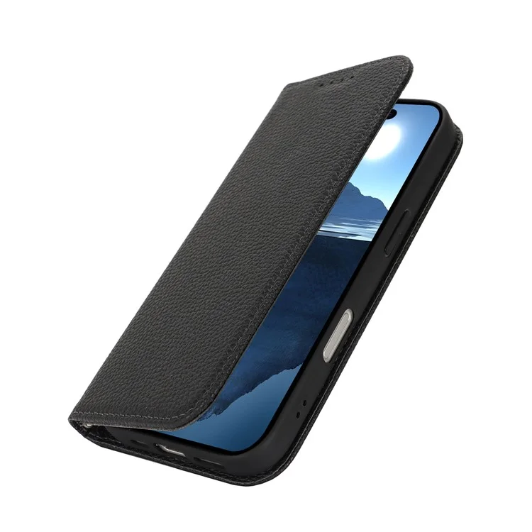 Ständer-Hülle für iPhone 16 Plus mit Litschitextur, Leder-Flip-Handyhülle mit Trageriemen / Geldbörse - Schwarz
