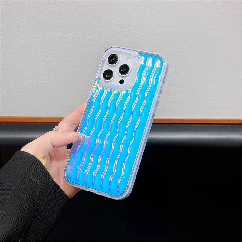 For iPhone 15 Pro Case Wavy Pattern Gradient Iridescent Design TPU + PC Phone Cover - Green