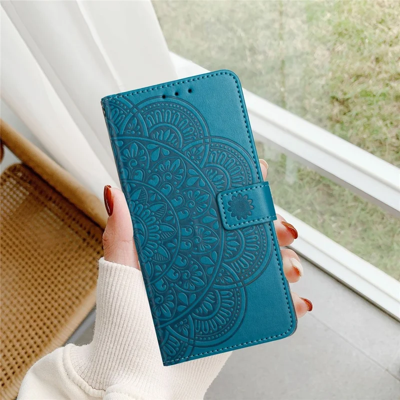 For iPhone 18 Pro / 17 Pro Leather Case with Card Slots Mandala Pattern Phone Cover Stand - Blue