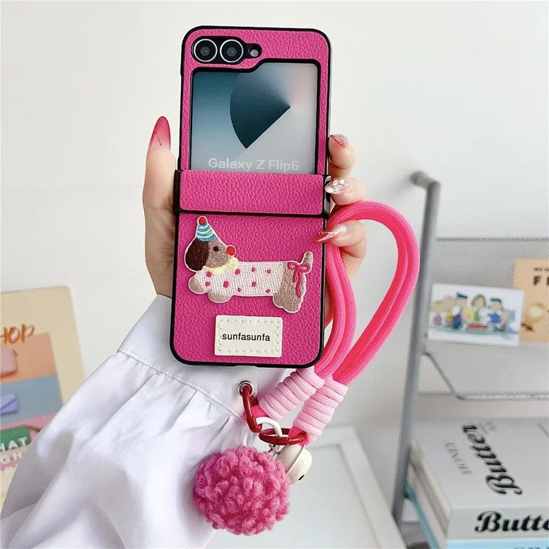 Funda para Samsung Galaxy Z Flip6 5G con Diseño de Perro Mono, Protección de Bisagra, Textura de Cuero y Correa de Muñeca - Rosa