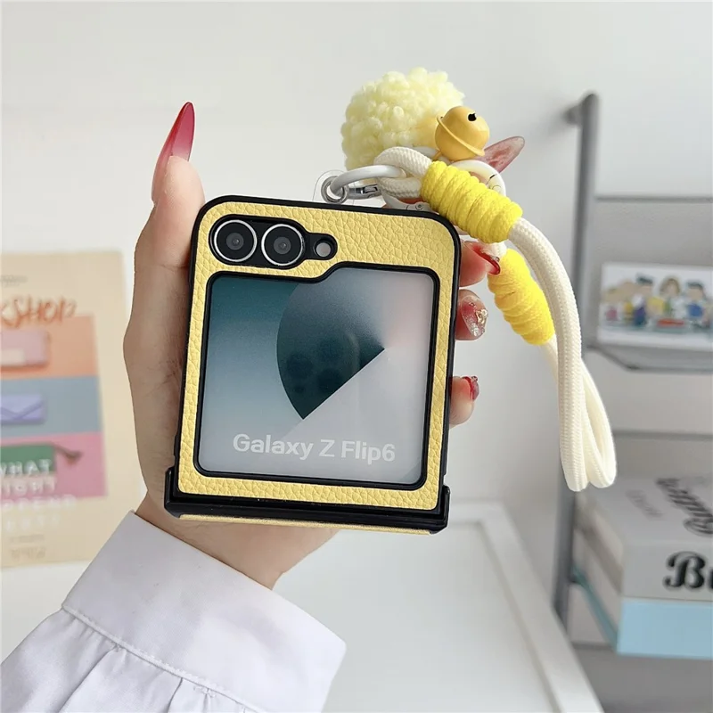 Funda para Samsung Galaxy Z Flip6 5G con Diseño de Perro Mono, Protección de Bisagra, Textura de Cuero y Correa de Muñeca - Rosa
