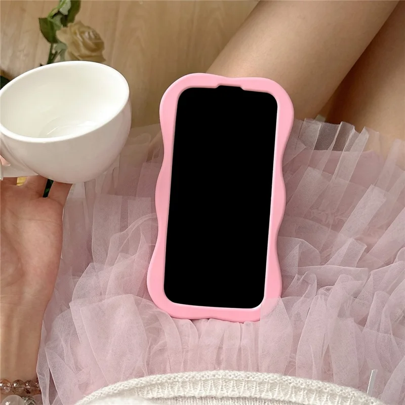 Cover per iPhone 15 Pro in Silicone con Design Carino di Farfalla e Fiocco Scavato, Cover Posteriore Antiurto per Telefono