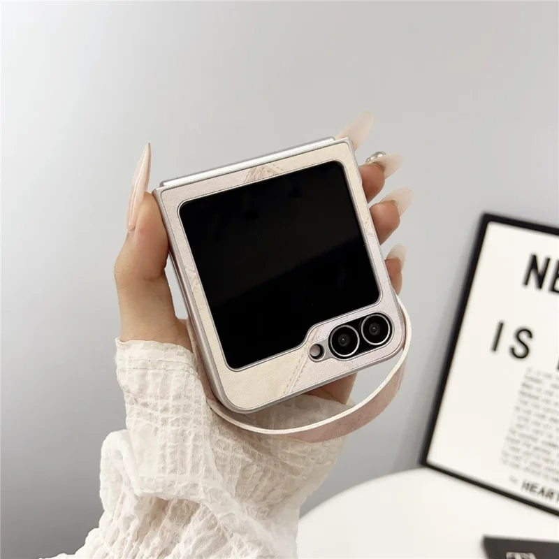Чехол для Samsung Galaxy Z Flip6 5G в стиле ретро с ромбовидным узором из искусственной кожи и поликарбоната с подвеской в форме сердца и ремешком - Розовый