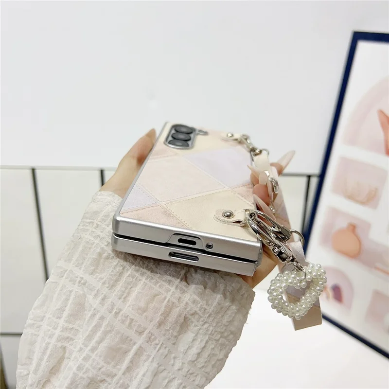 Чехол для Samsung Galaxy Z Fold6 5G в стиле ретро с ромбовидным узором (PU + PC) с подвеской в форме сердца и ремешком - Хаки
