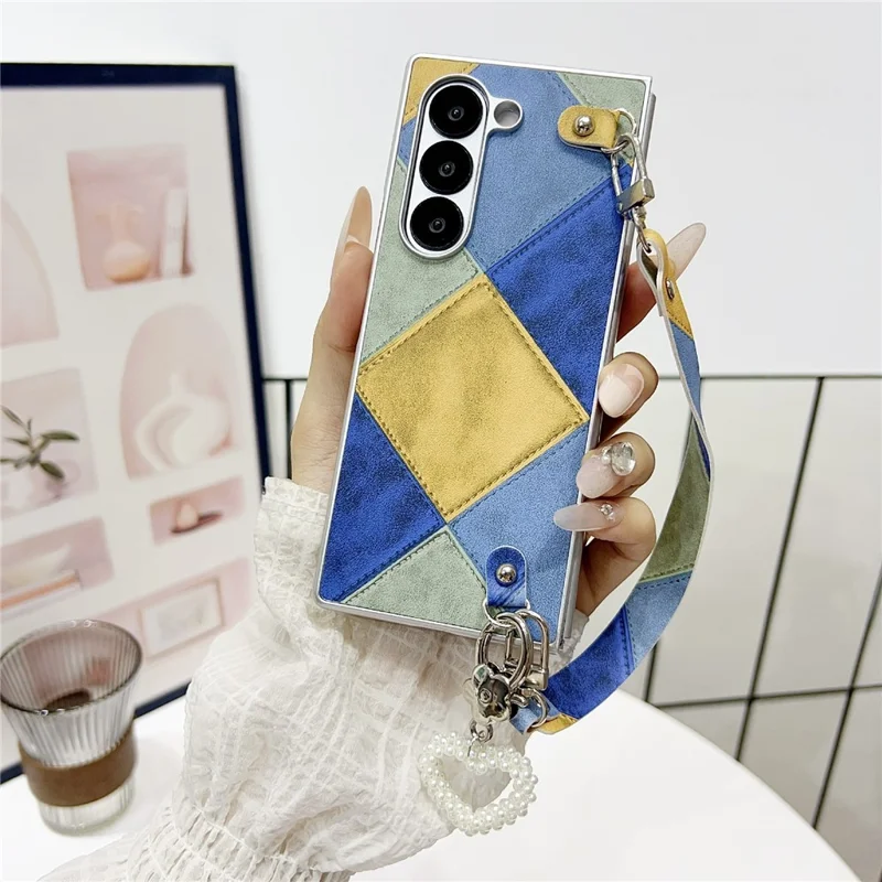 Für Samsung Galaxy Z Fold6 5G Hülle Retro Rauten PU + PC Handyhülle mit Liebes-Anhänger und Trageband - Blau / Gelb