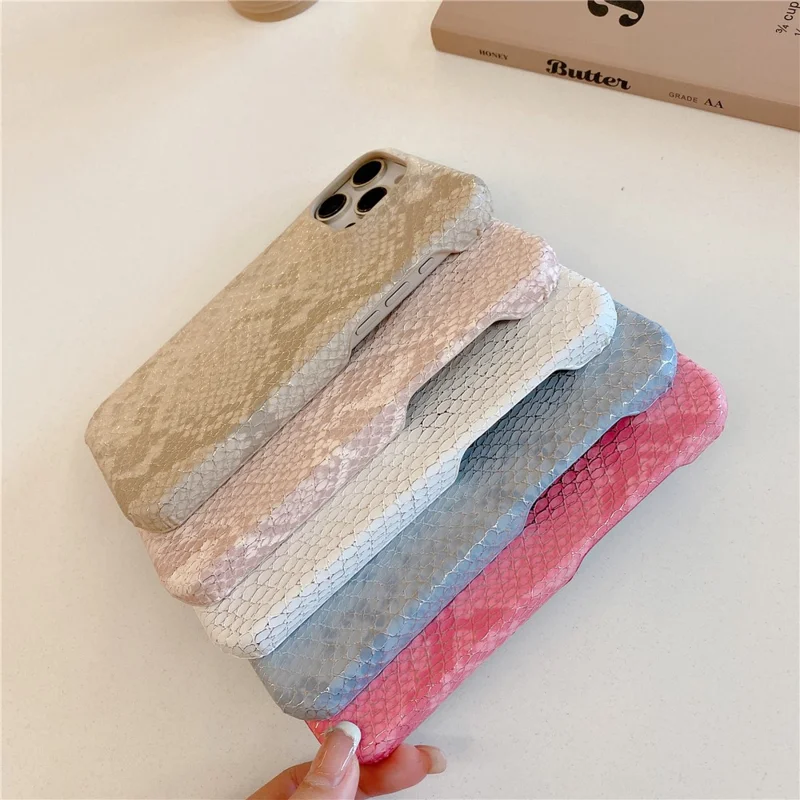 For iPhone 15 Pro Max Case Gold Thread Lacquered Snake Texture PU + PC Phone Back Cover - Light Pink
