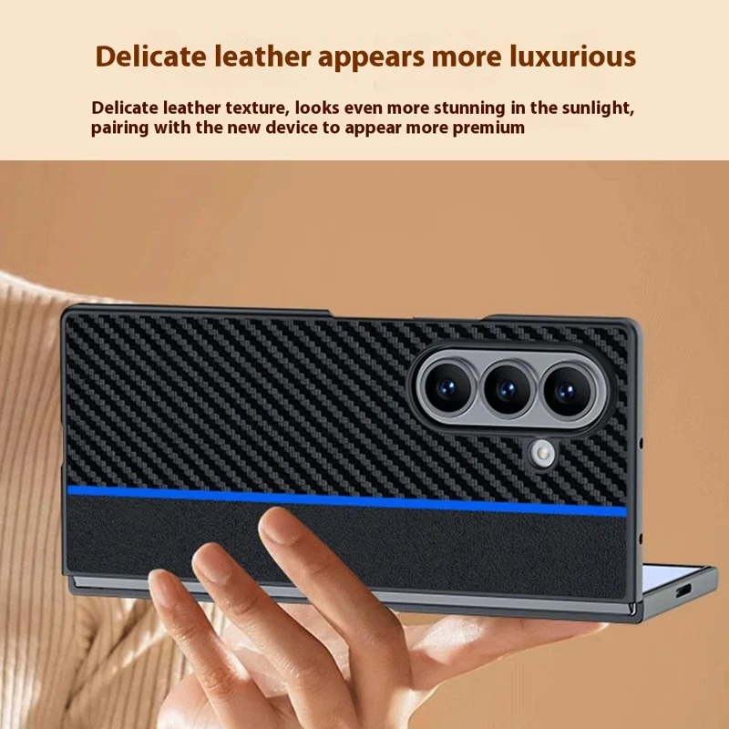 Funda de Samsung Galaxy Z Fold7 5G con Textura de Fibra de Carbono, Cuero + PC Antideslizante, Tapa Plegable para Teléfono - Negro / Rojo