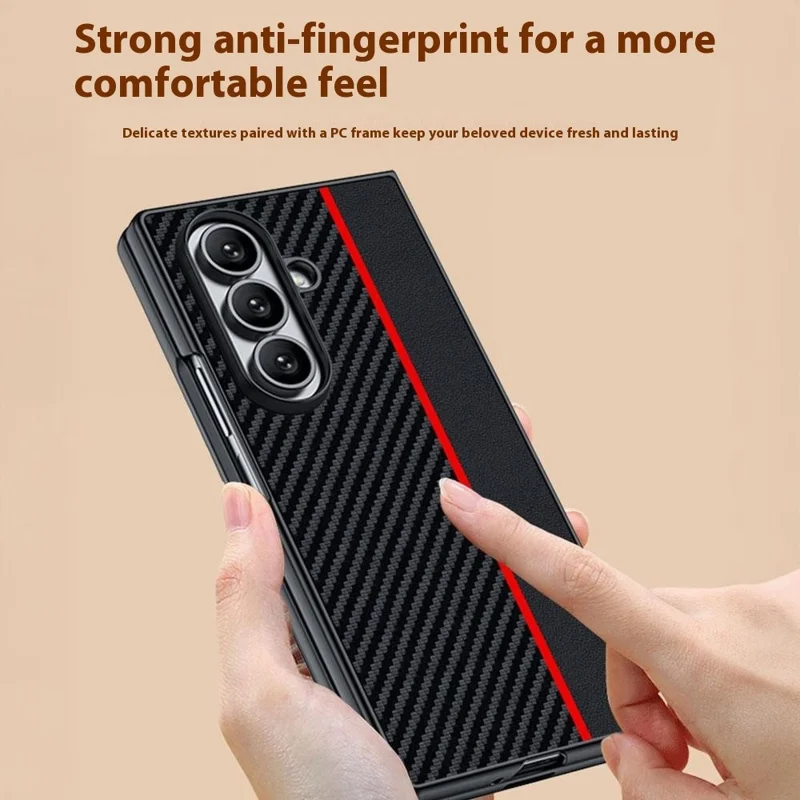 Funda de Samsung Galaxy Z Fold7 5G con Textura de Fibra de Carbono, Cuero + PC Antideslizante, Tapa Plegable para Teléfono - Negro / Rojo