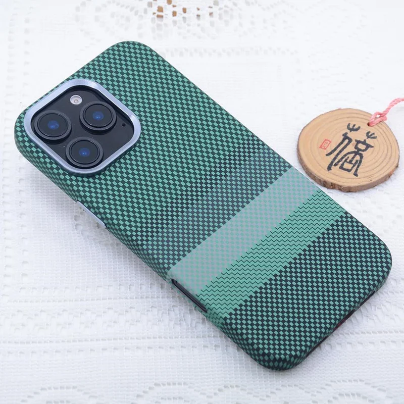 For iPhone 16 Pro Magnetic Case Carbon Fiber Texture Water Transfer PC Phone Cover - Carbon Green