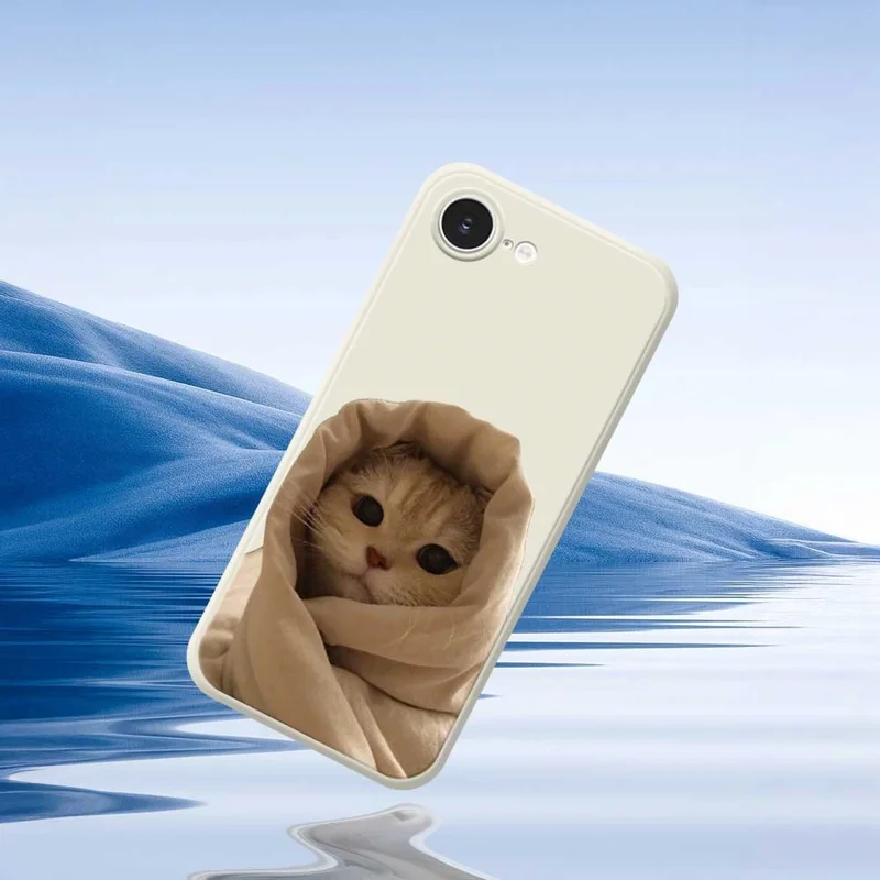 For iPhone 16e Hoesje met Afdruk van een Gewikkelde Kat Rechte Rand TPU Telefoonhoesje - Paars
