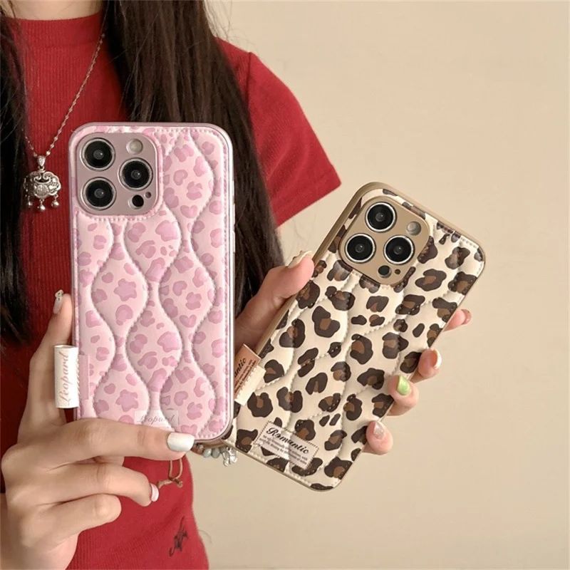 For iPhone 15 Pro Case Down Jacket Leopard Print Acrylic Phone Back Cover - Pink