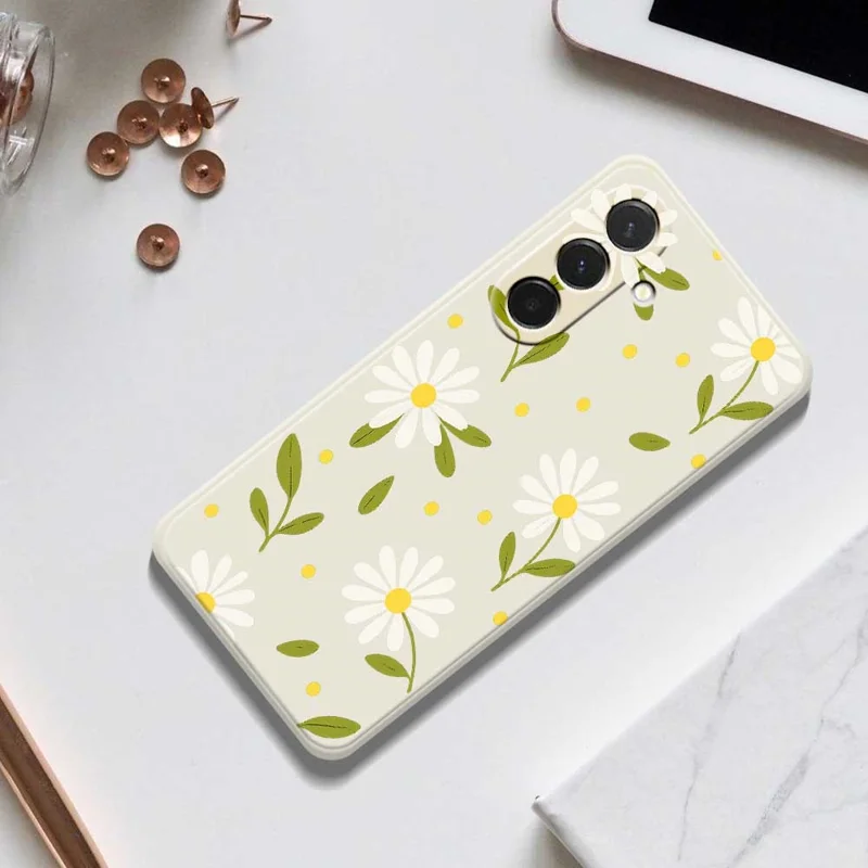 Cover per Samsung Galaxy A36 5G con Fiori Bianchi e Foglie Verdi - Custodia Protettiva con Bordi Dritti in TPU - Beige