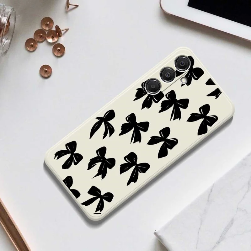 Étui pour Samsung Galaxy A16 5G / 4G Motif Nœud Noir Impression Bord Droit TPU Coque Arrière de Téléphone - Beige