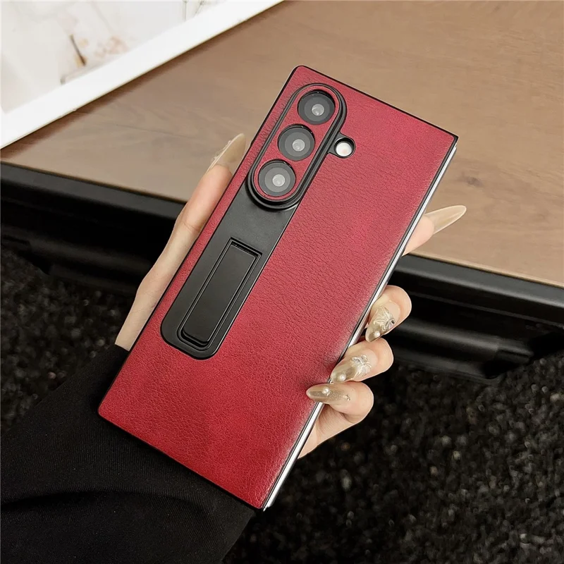 Für Samsung Galaxy Z Fold7 5G Hülle mit Ständer, PC-Hartschale mit Lederüberzug für Klapp-Smartphone - Rot