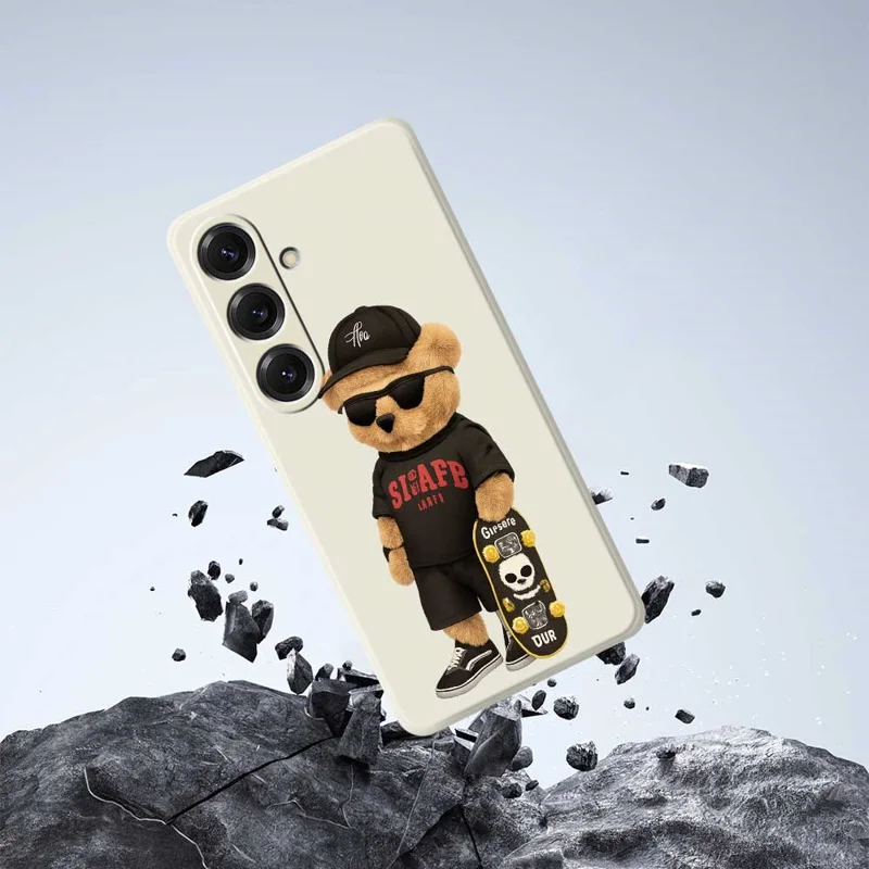 For Samsung Galaxy S25 Case Cool Bear Pattern Printing Straight Edge TPU Phone Back Cover - Green