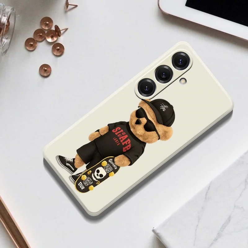 For Samsung Galaxy S25 Case Cool Bear Pattern Printing Straight Edge TPU Phone Back Cover - Green