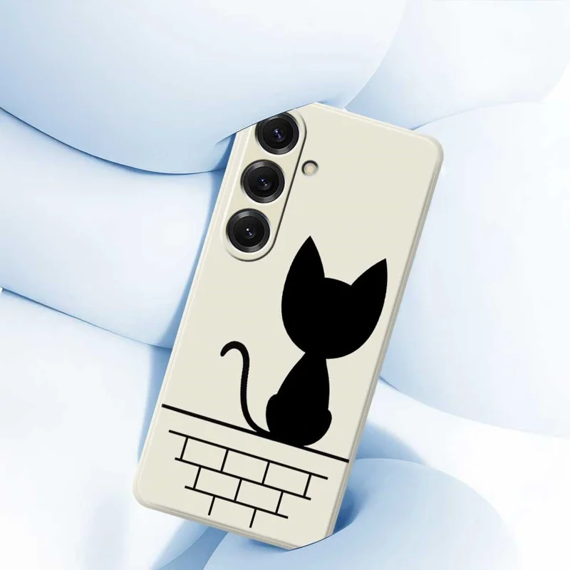 For Samsung Galaxy S25 Case Black Cat on the Wall Pattern Printing Straight Edge TPU Phone Back Cover - Black