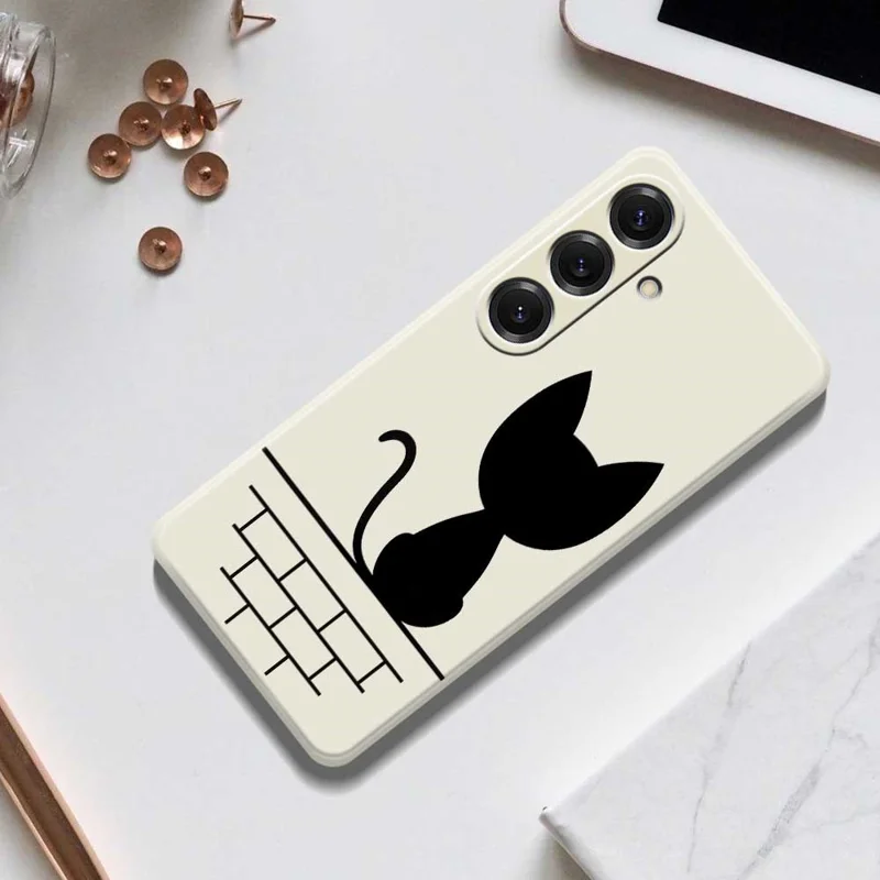 For Samsung Galaxy S25 Case Black Cat on the Wall Pattern Printing Straight Edge TPU Phone Back Cover - Black