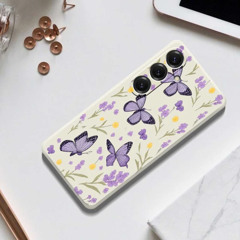Чехол для Samsung Galaxy S25 с рисунком "Сиреневые бабочки" из ТПУ с прямым краем - Бежевый